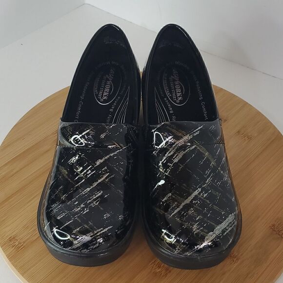 Easy Works by Easy Street Laurie Women's Work Clogs Slip Resistant Size 8.5M - Picture 2 of 11